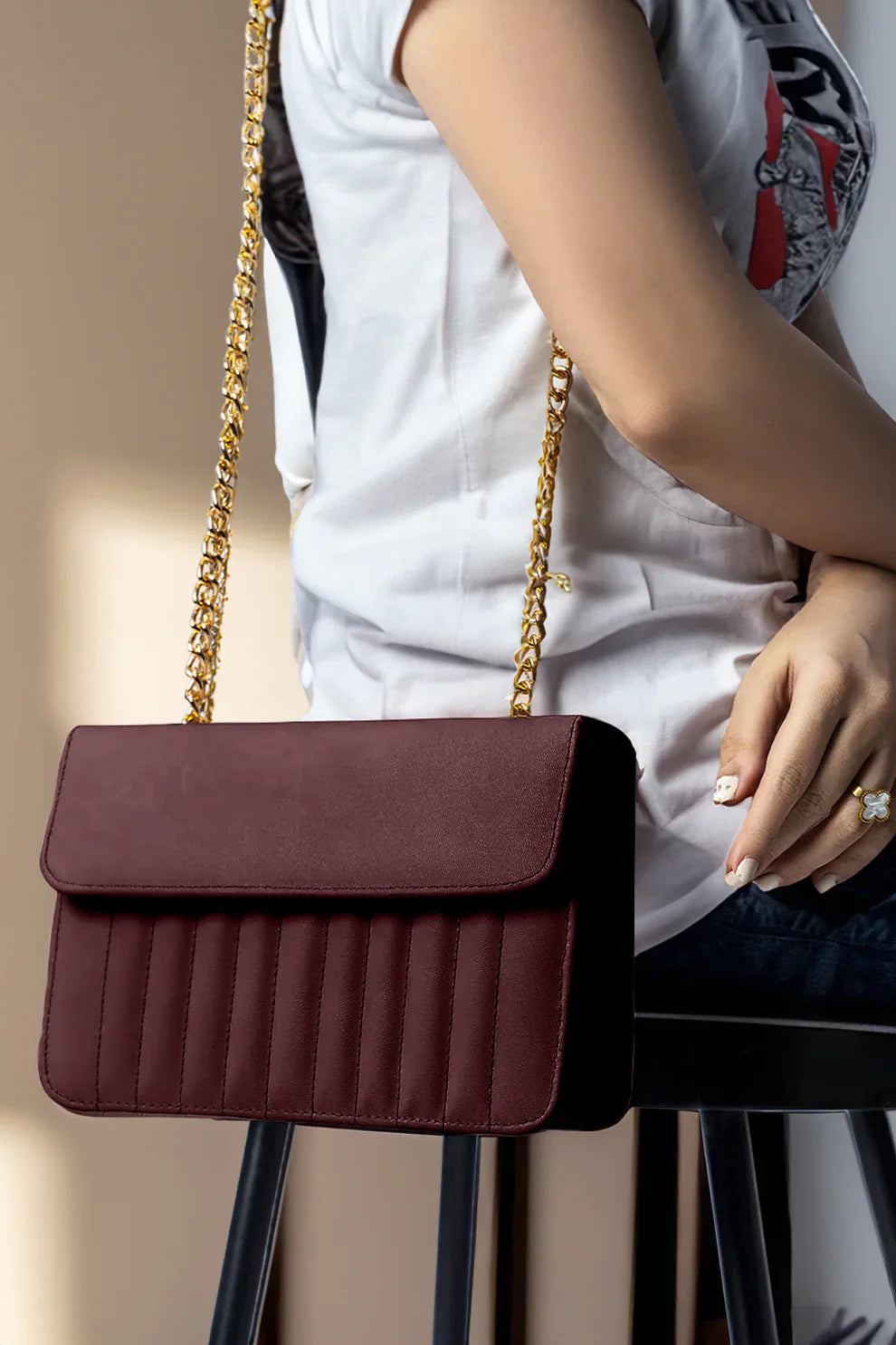 Wanderlite Shoulder Bag - Brown