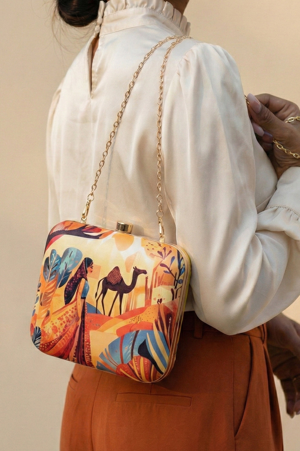 Shoporiya Clutch Desert Mirage
