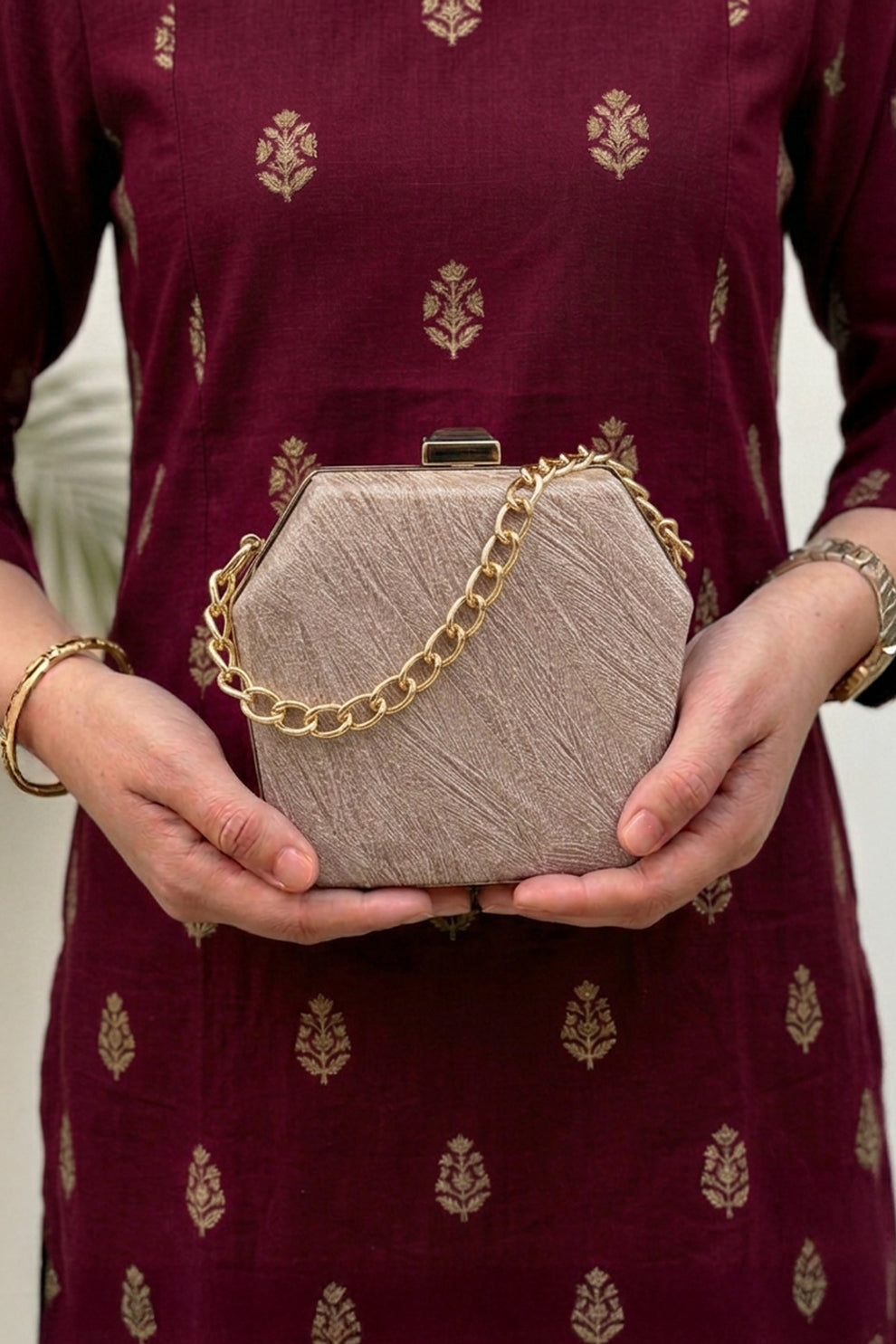 Shoporiya Clutch Diamond - Beige
