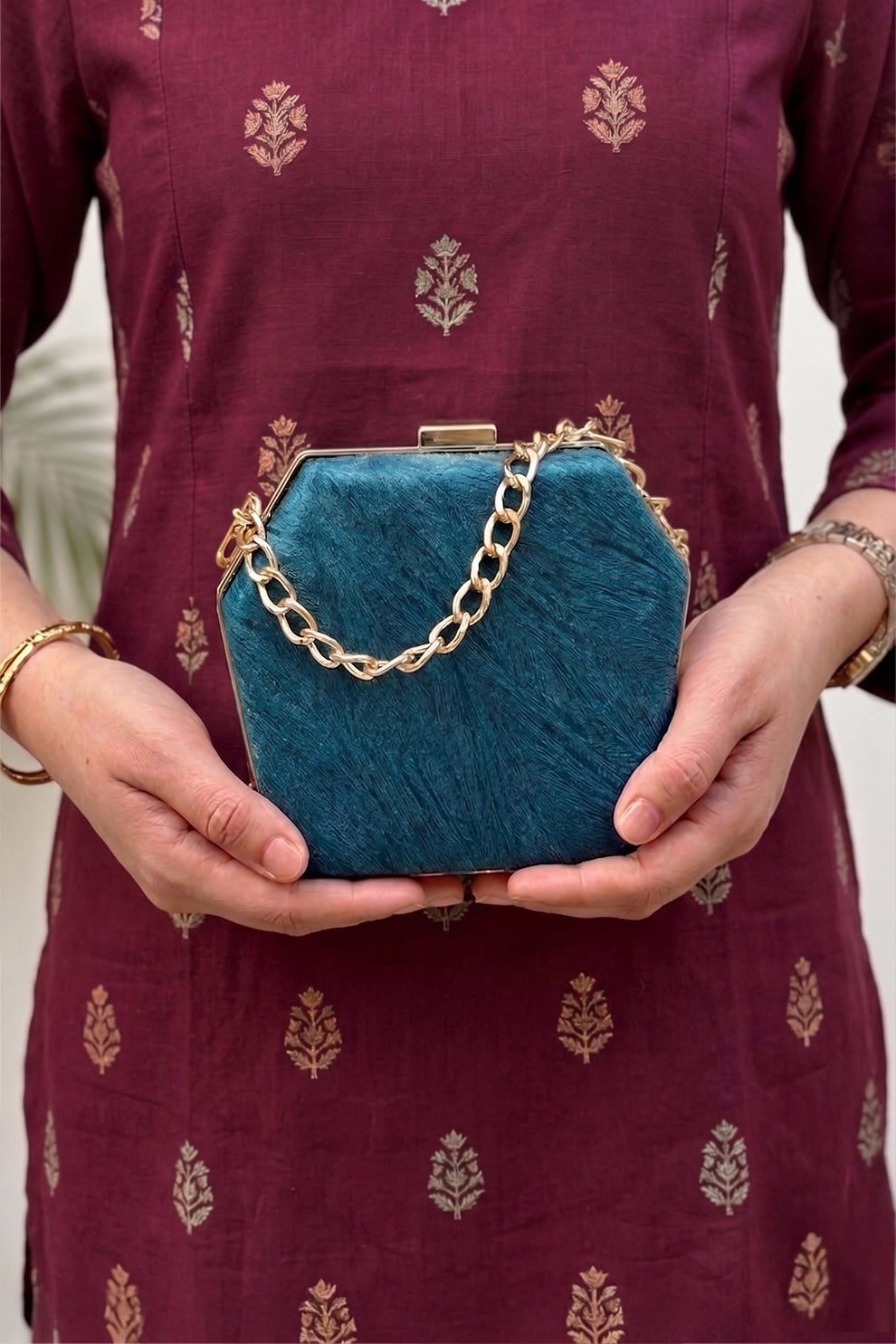 Shoporiya Clutch Diamond - Peacock Blue