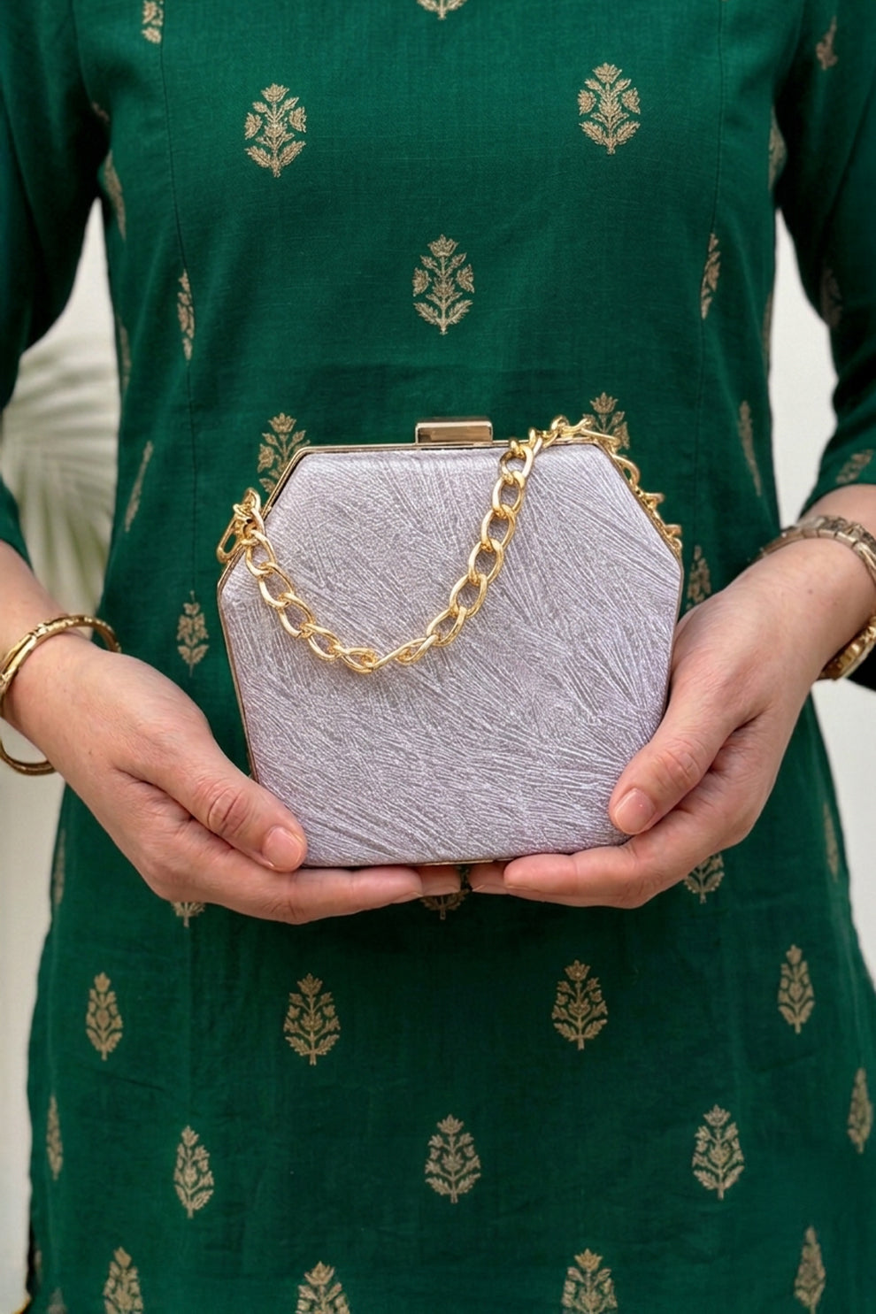 Shoporiya Clutch Diamond - Silver