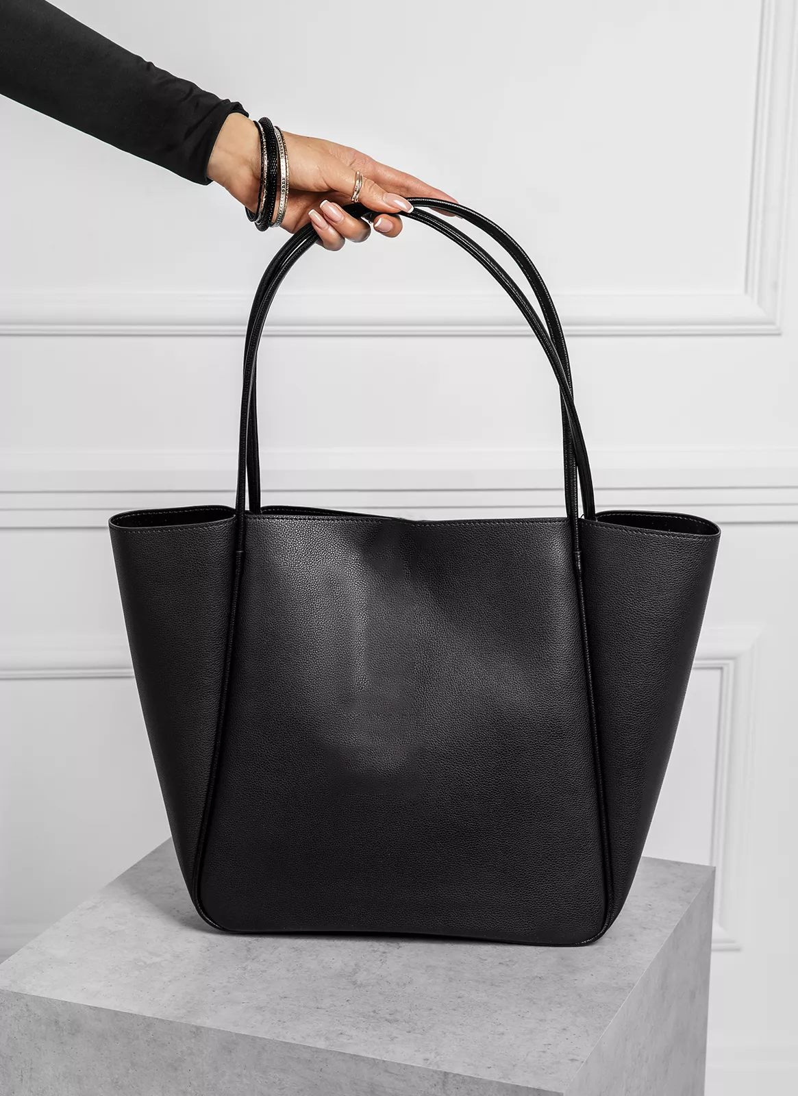 Tote Pyramid - Black