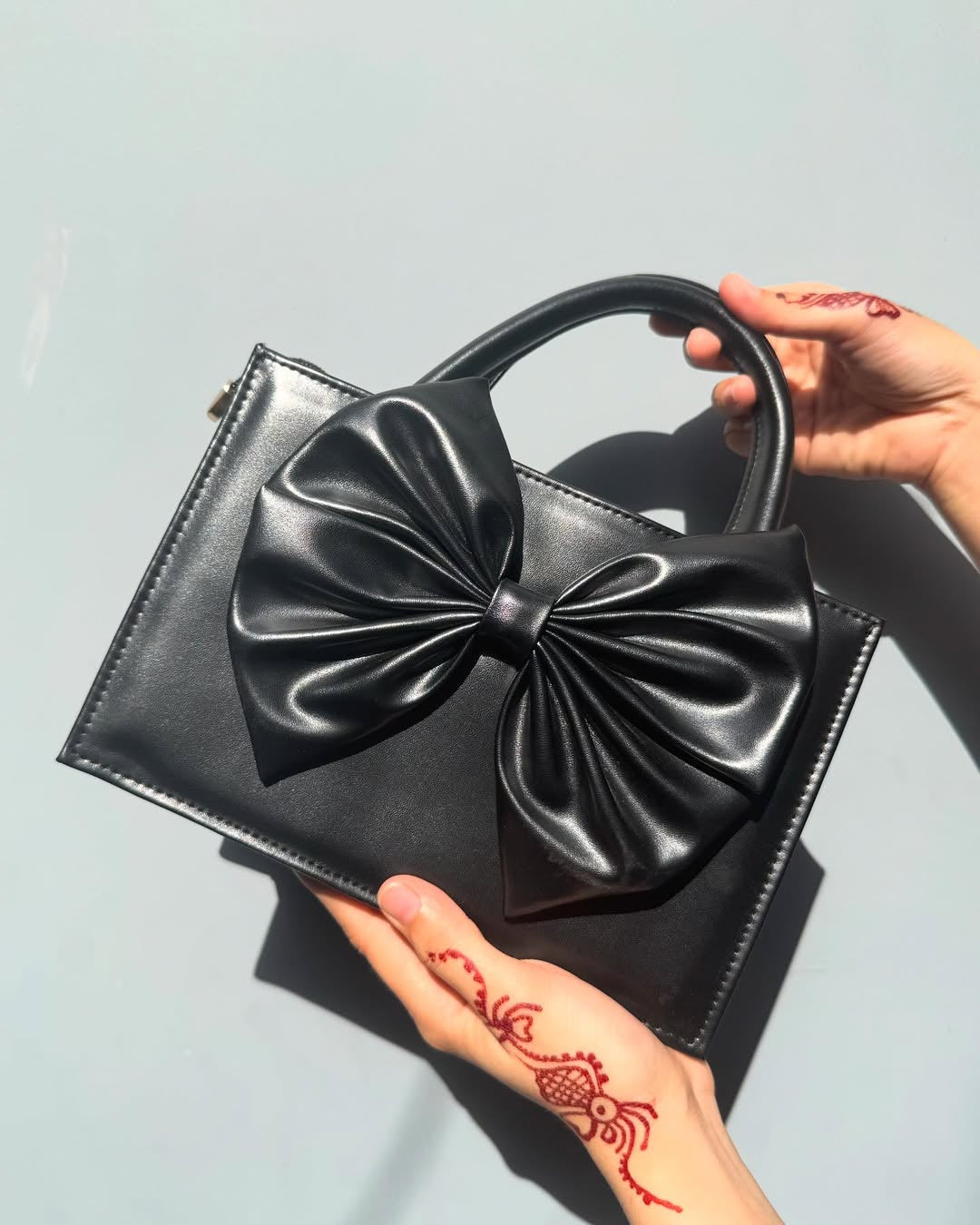HandBag Gloss Bow - Black
