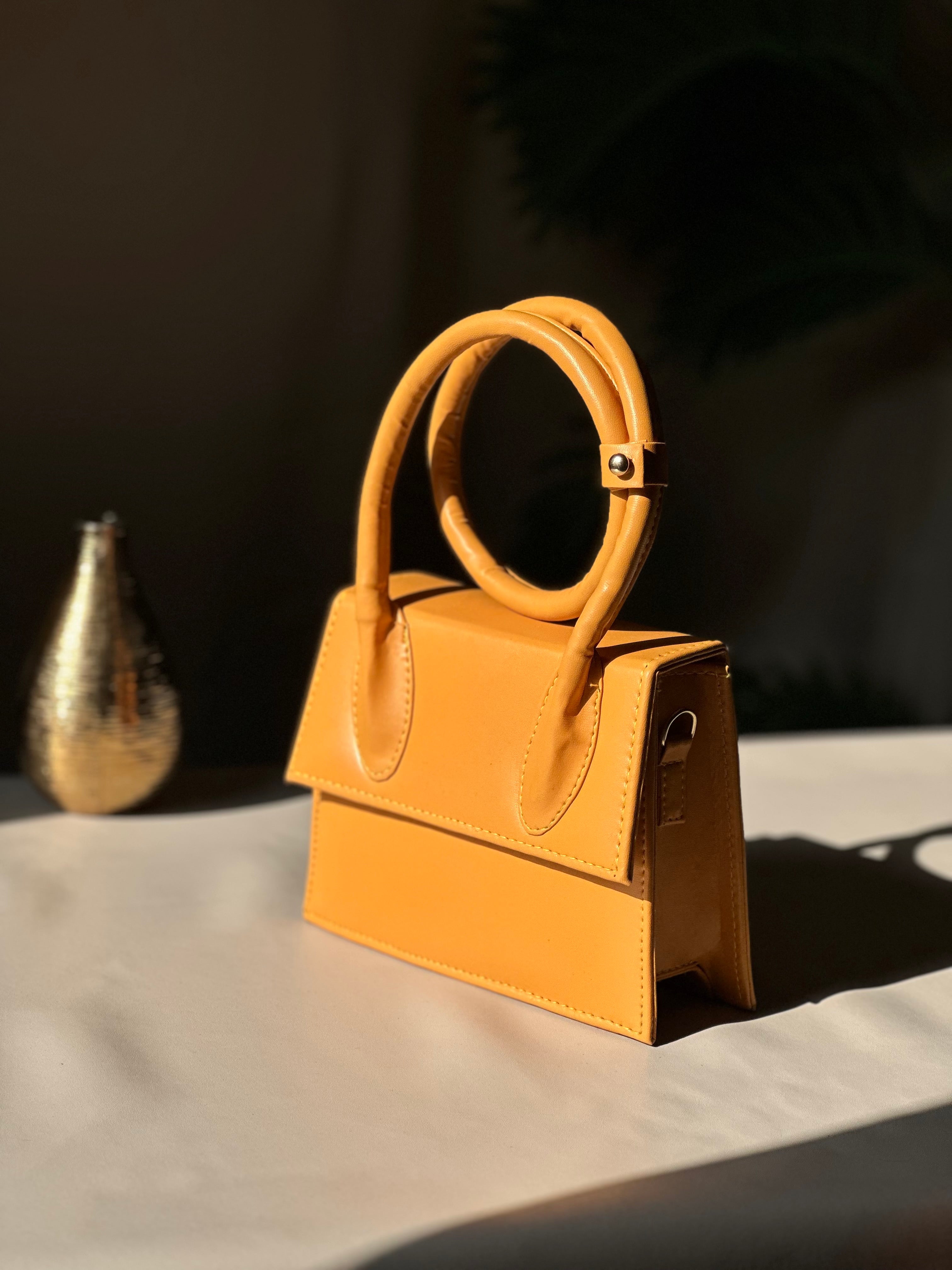 HandBag Jacqumues - Gold Yellow