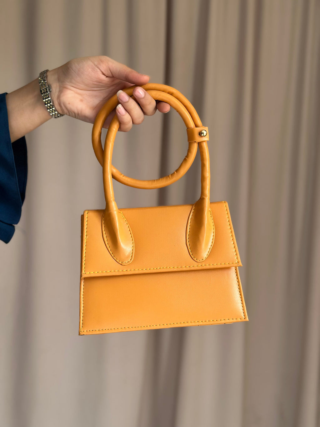 HandBag Jacqumues - Gold Yellow